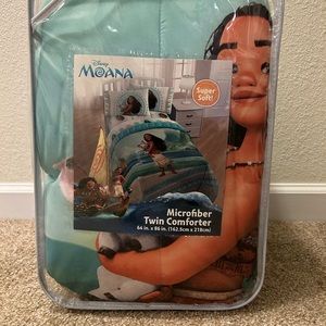 Moana Microfiber twin comforter Super soft